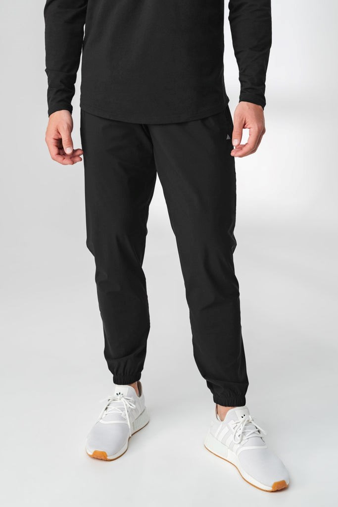 Midnight Vitality The Men\'s Swift Jogger | EPKOAM862